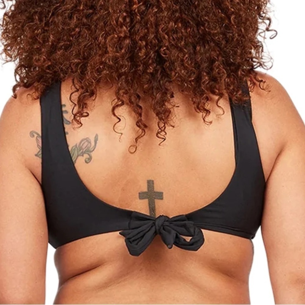 NWT Volcom Simply Seamless Scoop Neck Tie Back Bikini Top in Black - Picture 2 of 7
